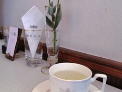 白桃乌龙茶-铭家点心(秦岭路店)
