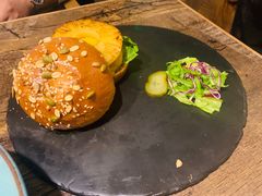 -HIGH FIVE哈福手工汉堡(桂林路店)