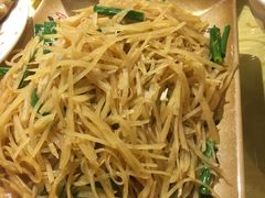 -靠山屯东北农家菜(八龙桥雅苑店)