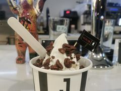 夏威夷果-JW德国冻酸奶Frozen Yogurt(龙湖成都滨江天街店)