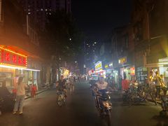 -吉庆街美食广场