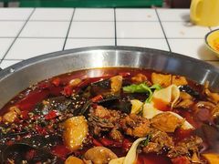 -晓彭肥肠鸡·泡椒鸡火锅(水木天地店)