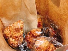 焦糖牛角包-PAPER STONE BAKERY(天环店)