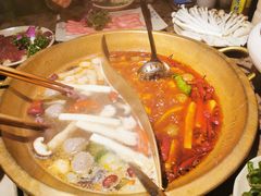 太极鸳鸯锅-小龙坎火锅(好世界店)