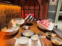 -泓炙颐凤鲜海鲜火锅料理(桐乡店)