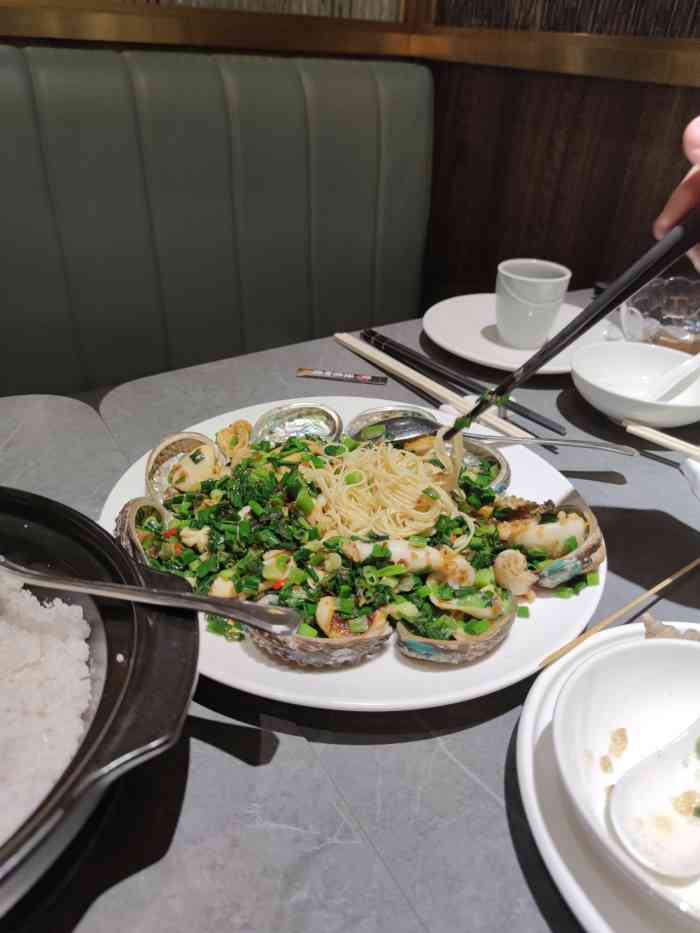 渔意如意·凯宾轩(建六店)-"就在酒店二楼,这装修跟位置都非常不错,也