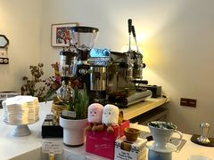 -Café Monson