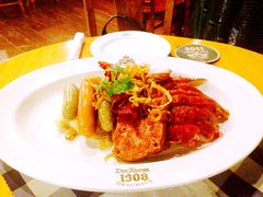 -皇冠自酿啤酒坊(中国红街5号楼店)