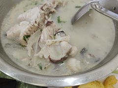 -雪湖煜辰鱼头老店(雪野湖店)