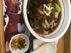-呷佬·长沙手工米粉(金沙江路店)