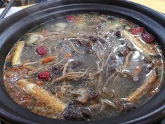 -濠轩阁特色生蚝火锅(水湾路店)