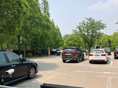 -上海西郊公寓酒店-地下停车场