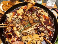 -鸿顺老铁锅美蛙鱼府(解放碑店)