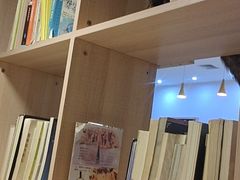 -有何Book(六堰体育馆店)