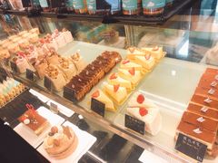 -Dough&Joe团憩(瑞虹天地月亮湾店)