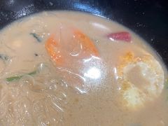 -吕阿婆骨汤麻辣烫(云岗店)