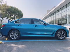 -上海宝信宝马4S店