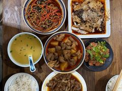 肥肠土豆-朱大嘴肥肠血旺(福字街店)