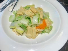 杭白菜烩腐竹-泰河谷·豆捞