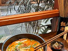 -银米·云南传统过桥米线(双廊黑金冠店)