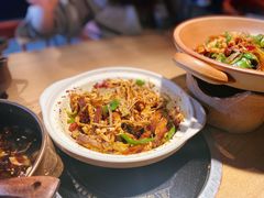 手撕扁担鸡-吃饭皇帝大(解放西路店)