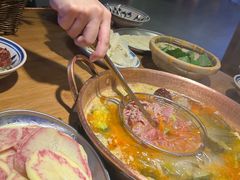 -洱火云南酸菜牛肉火锅(石景山当代商城店)
