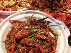 -肥小宝·金牌油焖大虾(襄阳龙虾地标店)