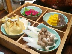 青菜拼盘-牛道·和牛九食(市府恒隆广场店)