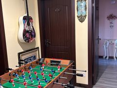 -小草屋轰趴馆别墅派对新场团建家庭聚会