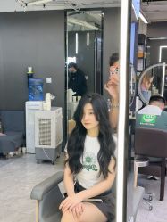 -藤野造型烫发染发