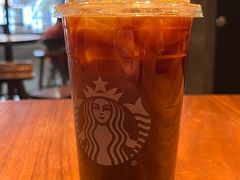 -星巴克(杭州临平银泰城B1店)