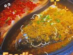 -阿瓦山寨·湘菜现炒·剁椒鱼头王(咸阳总店)