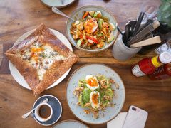 牛油果煮蛋吐司-RAC BAR(安福路店)