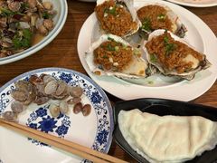 -方国老头包子·39年威海本地老字号•小船海鲜疙瘩汤