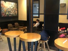 大堂-星巴克臻选(威海威高广场店)