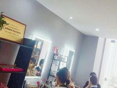 -ME觅妆·定制美妆·彩妆私教(菱角湖店)