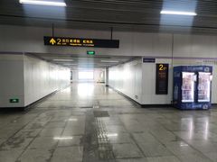 -龙溪路(地铁站)