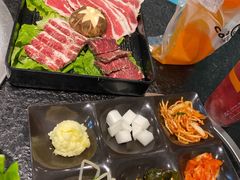 -烤路里·韩国品质自助烤肉(石路天虹4号店)