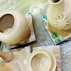 -泥娃娃DIY陶吧(易生活购物公园店)