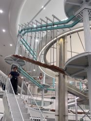-MINI MARS 移动的空间站乐园·餐饮·派对(浦东金桥店)
