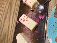 娜帕里勇-那时新疆·若羌(经纬汇店)