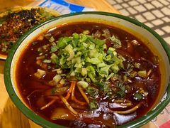 -拈签一笑黄牛肉辣卤串串