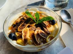 烤无花果蜂蜜燕麦酸奶-The Rug Cafe(王府中环店)