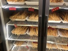 -拈签一笑黄牛肉辣卤串串