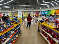 -m豆巧克力世界(上海世茂广场店)