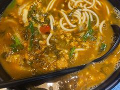 -香巴拉云南餐厅(华莱坞店)