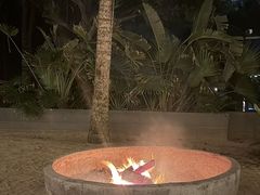 -三亚艾迪逊酒店·海滩烧烤 BARBACOA·现场乐队·浪漫晚餐·烧烤海鲜