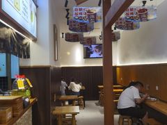 -呼啦面馆·头牌豌杂面(爱琴海店)