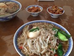 -邱芳粉店(迎宾大道旗舰店)