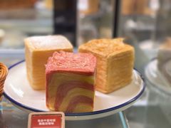 告白千层可颂-LAVAZZA拉瓦萨咖啡(中航城君尚购物中心店)